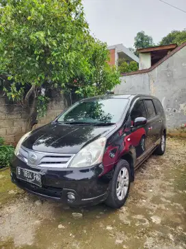 Livina 1.5 XV Matic 2012