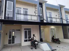 Di jual rumah 2 lantai di jakarta selatan free biaya biaya