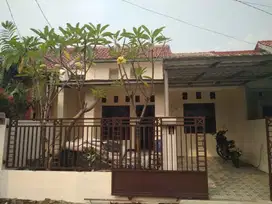Disewakan Rumah 1 lantai; 2 kamar tidur; 1 kamar mandi; Bedahan, Depok