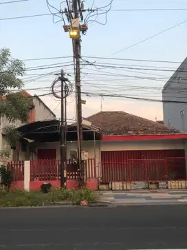 Disewakan Rumah Raya Bratang Binangun
