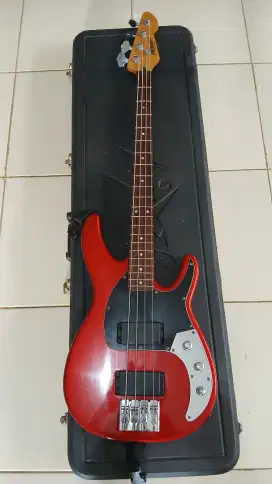 Bass PEAVEY FORUM AX 4 strings Made In U.S.A