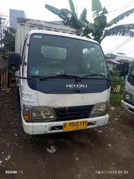 Jual isuzu engkel box tahun 2013 Pajak panjang, Surat2 Komplit
