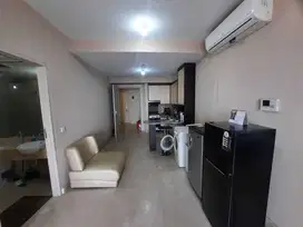Disewakan murah Apartemen The Peak Residence Tunjungan Plaza