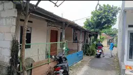 Jual 3 rumah luas tanah 150 meter akte
