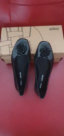 Di jual sepatu Melissa size 37