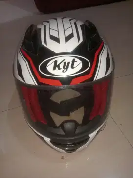 Helm merek kyt edisi Murmer