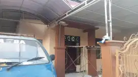 Desewakan rumah siap huni, luas, strategis, bisa untuk kantor
