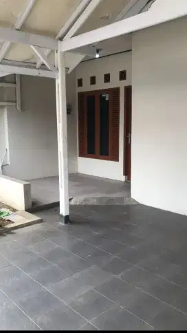 Rumah strategis bisa kantor di sayap Sukanagara antapani