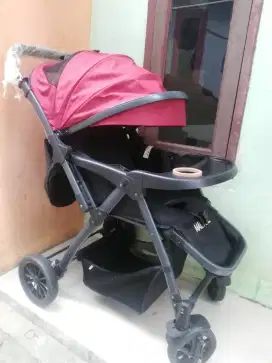 Di jual santai stroler merk BABYDOES