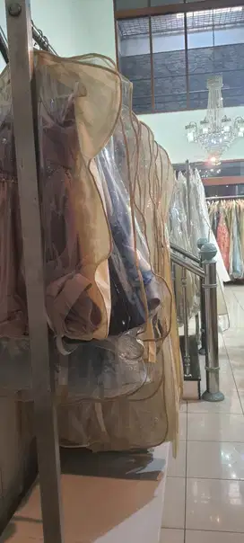 dijual semua gaun bekas bridal