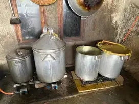 DI CARI KARYAWAN BUAT MASAK DI DAPUR NASI BEBEK