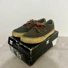 Sepatu DC TRASE TX LE Military Green Size US 7/39