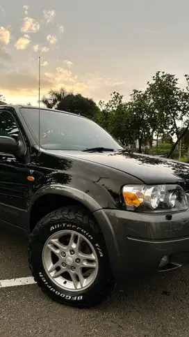 FORD ESCAPE XLT 3.0 4X4 Th 2003 Sangat Istimewa