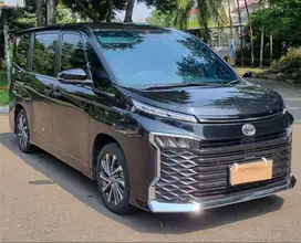 toyota voxy 2023 tss 12rb km like new