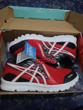 Sepatu running sz 40