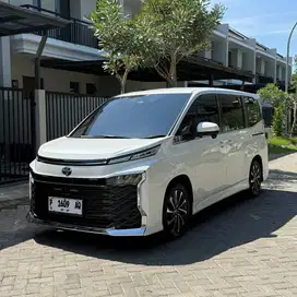 TOYOTA VOXY 2.0 TSS FACELIFT 2022