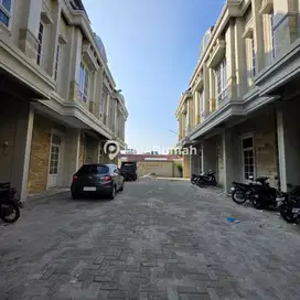 DIJUAL TOWNHOUSE JALAN BONO KOMPLEK HARMONI REGENCY - DAERAH KRAKATAU