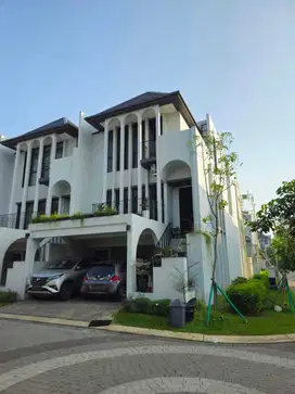 Rumah di Greenwich, BSD City Bagus, Semi Furnished dan 3 Lantai