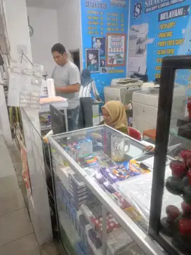 Lowongan untuk f.copi dan percetakan pria /wanita bs komputer