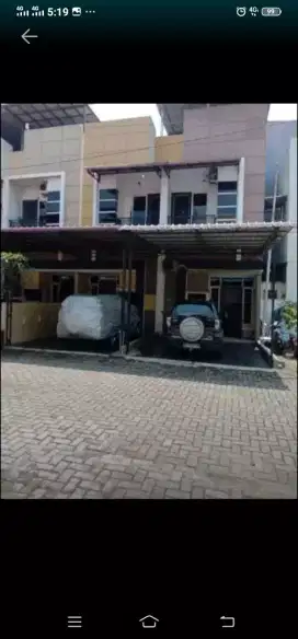 Dikontrakkan di perumh.  golden town house dkat Manhatan Gatot Subroto