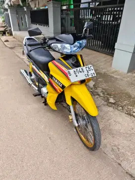 Jupiter z warna kuning