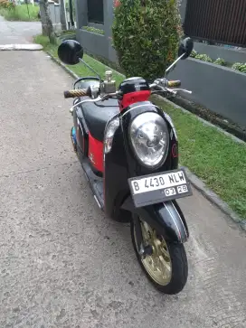 Honda scoopy thn 2013 bagus