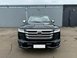 Land Cruiser VX300 2023 KM 6000