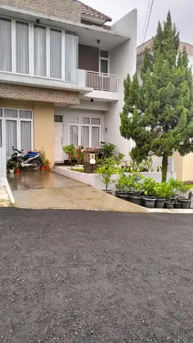 Rumah Luas Semi Furnish di Bogor
