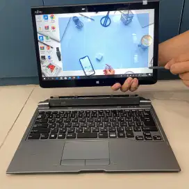 (F05)Laptop 2in1 Fujitsu i5 Gen6 RAM 4GB SSD Cocok buat desain