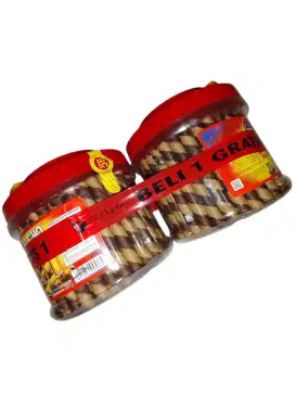 1 GRATIS 1 Wafer Stik Coklat 320gr