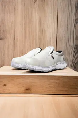 Pabrik harga sepatu gunung Madiun