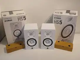 Speaker Yamaha HS5