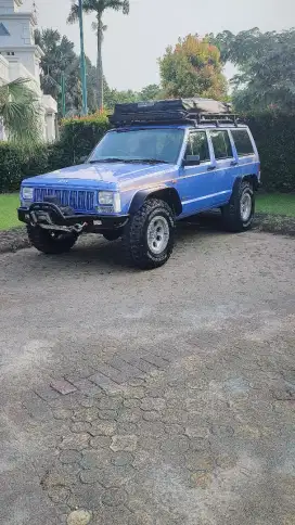Jeep Cherokee XJ Limited 4.0 1995 Manual Langka
Surat Lengkap