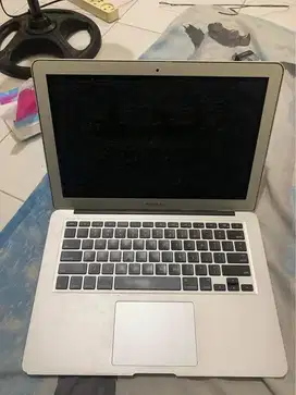 MACBOOK AIR 2011