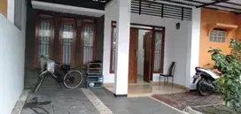 Jual Rumah 2 Lantai di Sayap Buah Batu