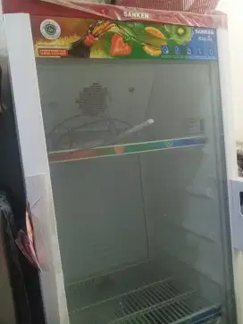 Dijual showcase SANKEN 5 susun kapasitas besar, kondisi masih bagus.