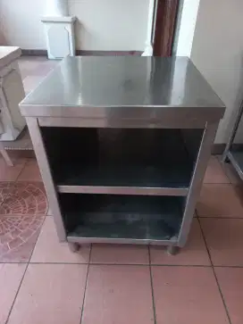 Meja Rak Stainless, Plate Table Stainless Bekas Resto Ex Cafe