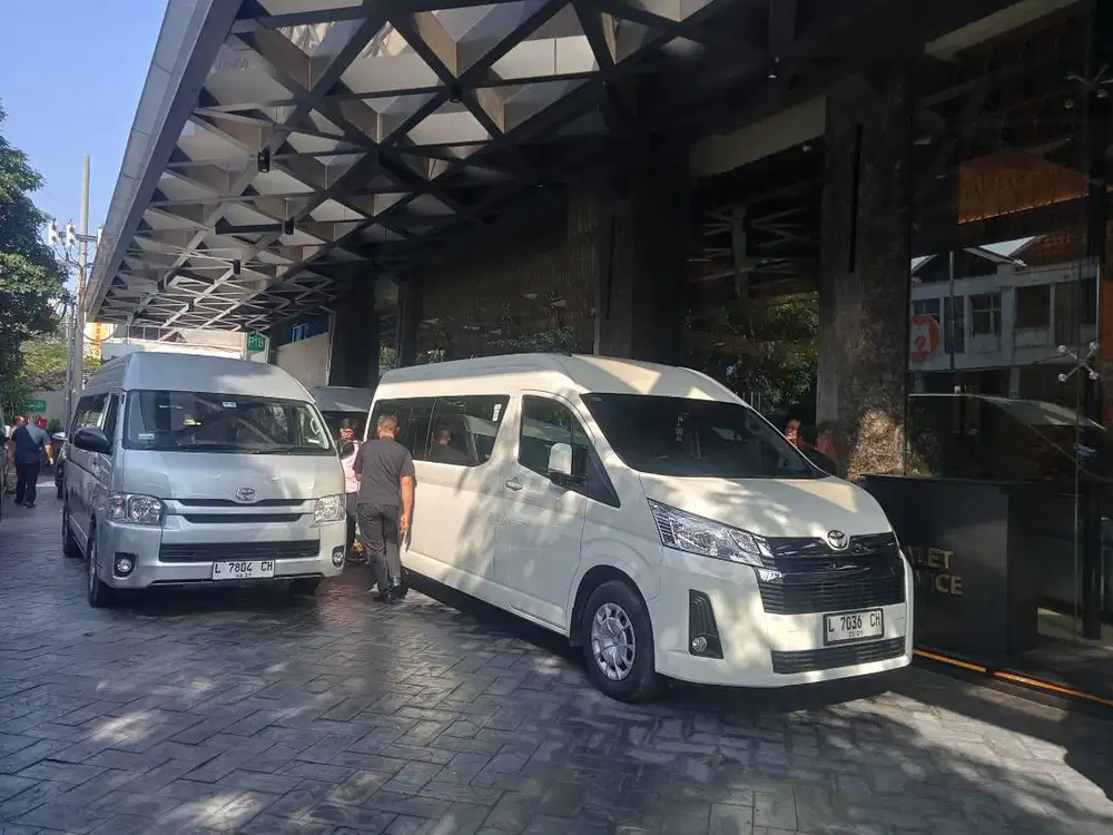 Sewa Hiace Plus Sopir Surabaya