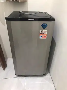 Kulkas merk Sanken 1 pintu