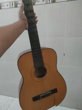 Dijual Gitar Bekas merk Kapok