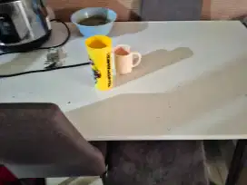 Dijual meja makan + 4 kursi
