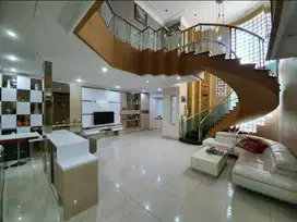 Turun Harga Rumah hoek cluster belakang MKG