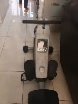 Dijual alat fitnes rawing kettler