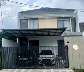 RUMAH FULL FURNISHED DI TENGGILIS MEJOYO SIAP HUNI