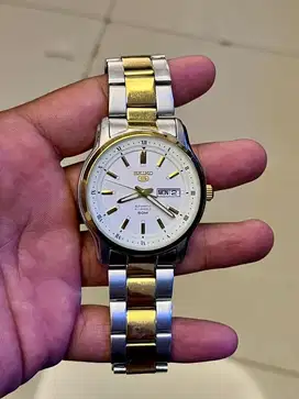 seiko 5 two tone automatic