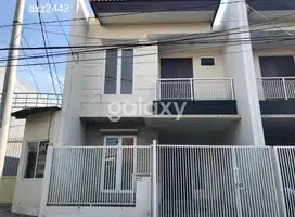 JUAL RUMAH MINIMALIS 2 LANTAI DUKUH KUPANG