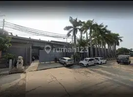 Gedung / Gudang siap pakai , Lokasi strategis di pusat kota Sunter Jak
