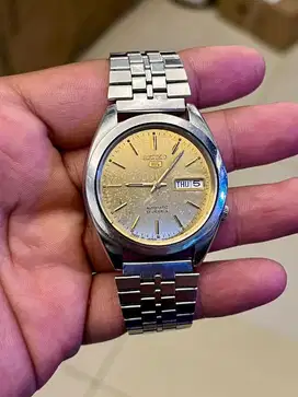 seiko 5 automatic dial gold