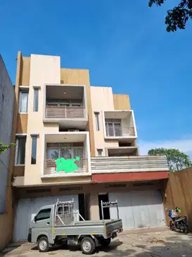 Dijua Disewakan Ruko Jl. Peta dekat Mall Feslink