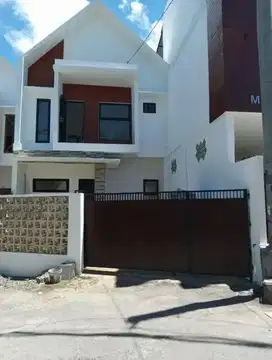 Villa Baru Strategis Area Hotel dan Villa Taman Mumbul